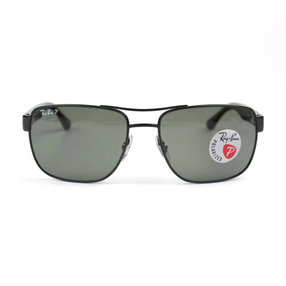 Ray-Ban Black Sunglasses as an Impressive Bright Accessory