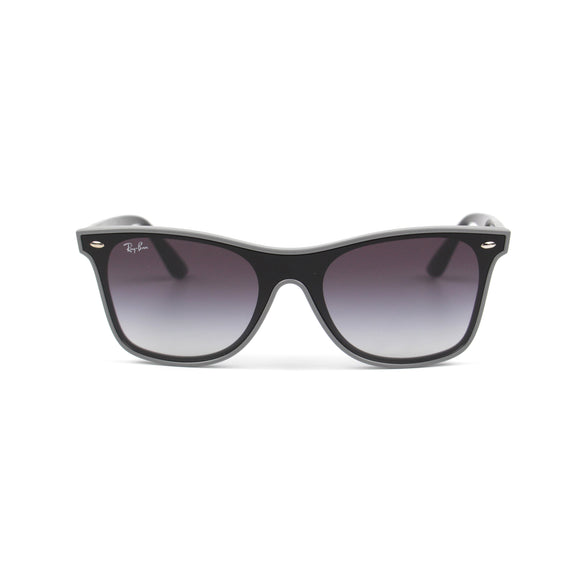 Iconic look Ray-Ban Grey Wayfarer Sunglasses
